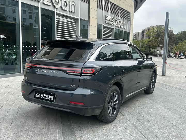 Фото 9 - Leapmotor C11