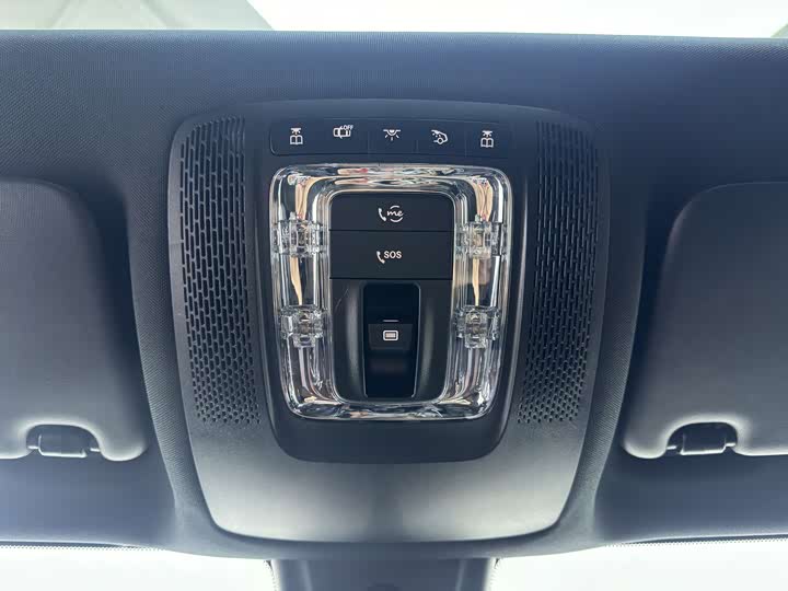 Фото 13 - Mercedes-Benz GLB-Class