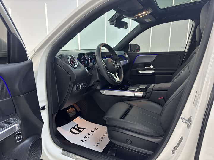 Фото 4 - Mercedes-Benz GLB-Class