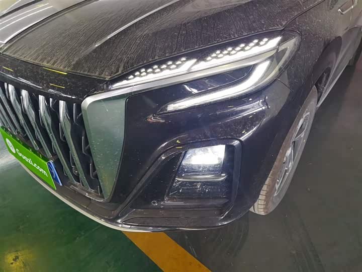 Фото 24 - Hongqi HS3