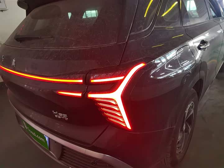 Фото 8 - Hongqi HS3