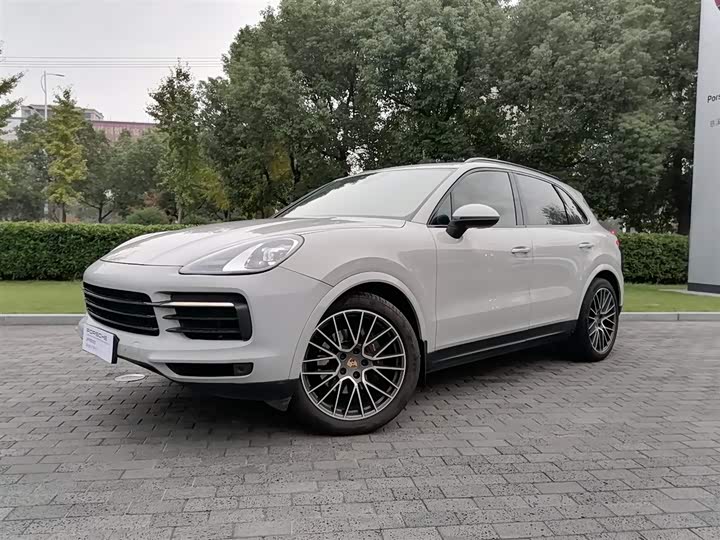 Фото 1 - Porsche Cayenne