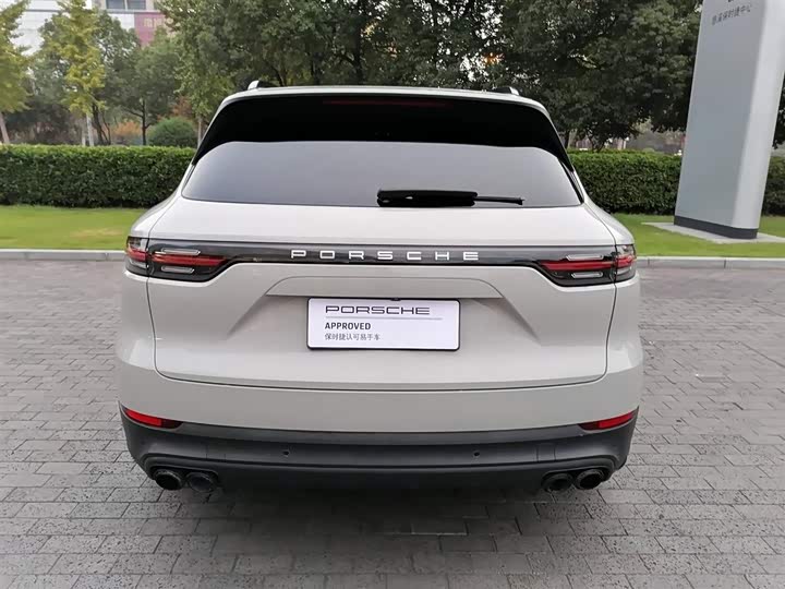 Фото 10 - Porsche Cayenne