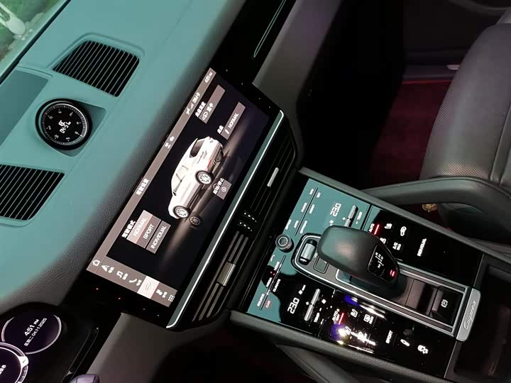 Фото 11 - Porsche Cayenne