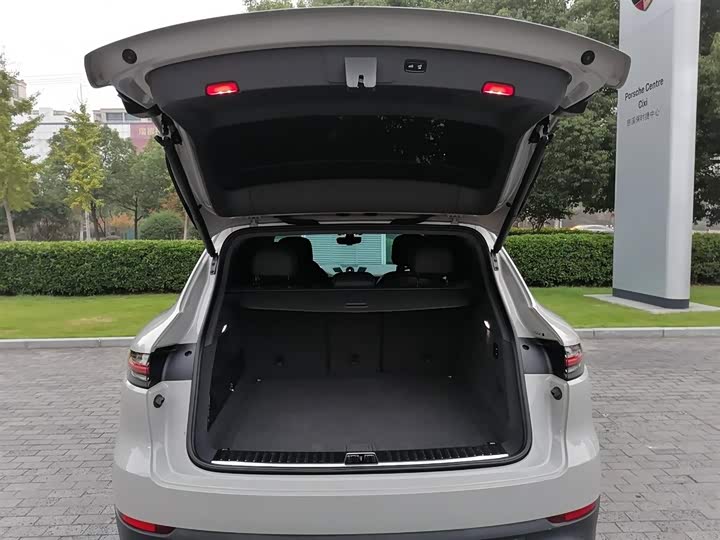 Фото 14 - Porsche Cayenne