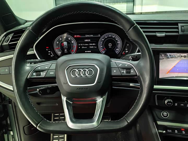 Фото 12 - Audi Q3