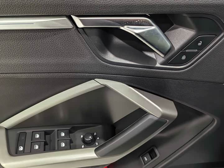 Фото 14 - Audi Q3