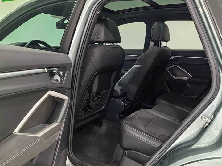 Фото 8 - Audi Q3