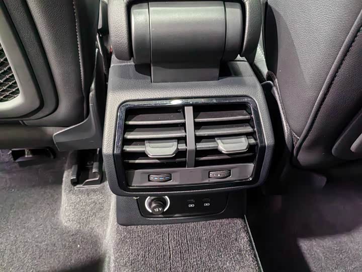 Фото 9 - Audi Q3