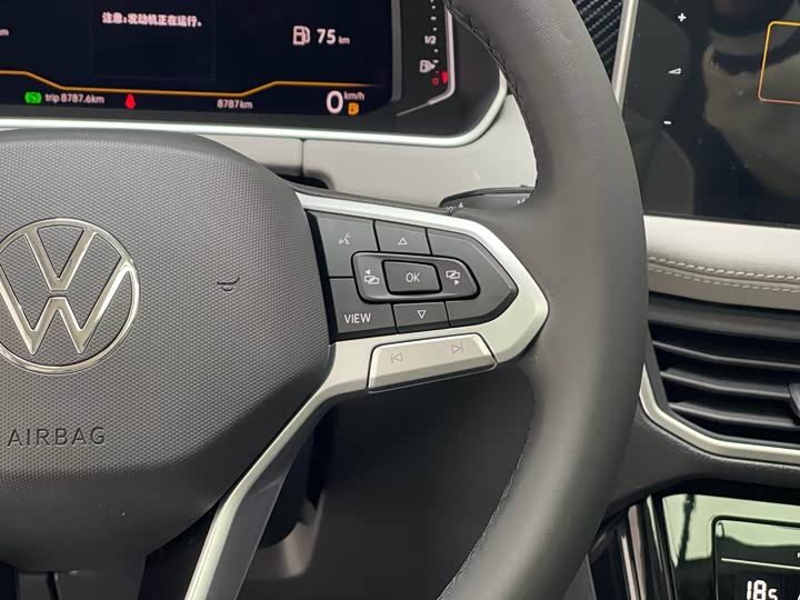 Фото 18 - Volkswagen Tayron