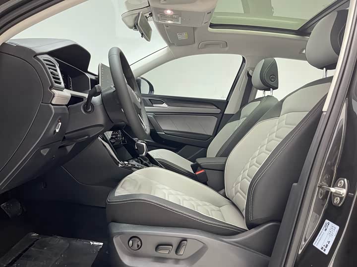 Фото 32 - Volkswagen Tayron