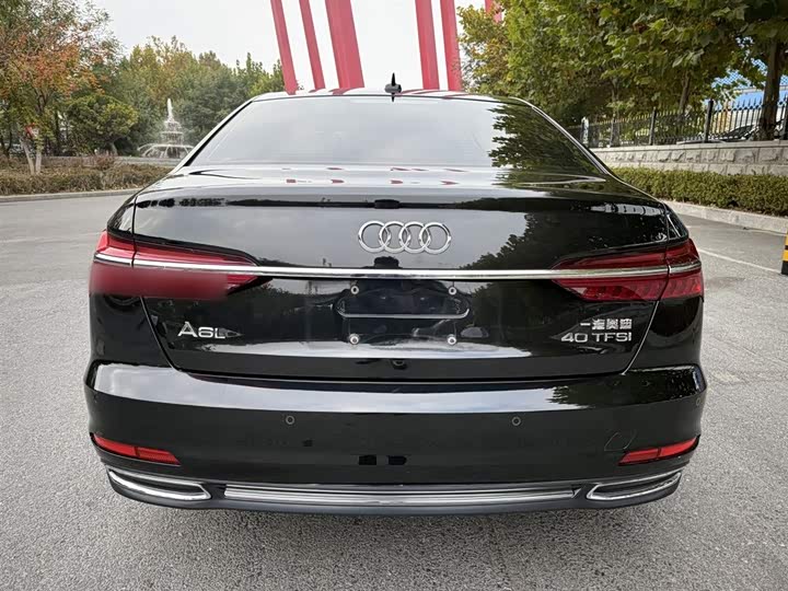 Фото 8 - Audi A6L