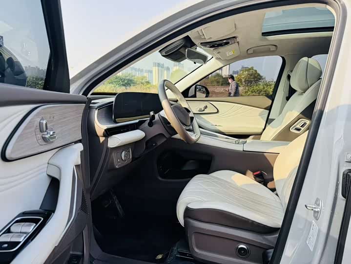 Фото 8 - Exeed RX C-DM Hybrid