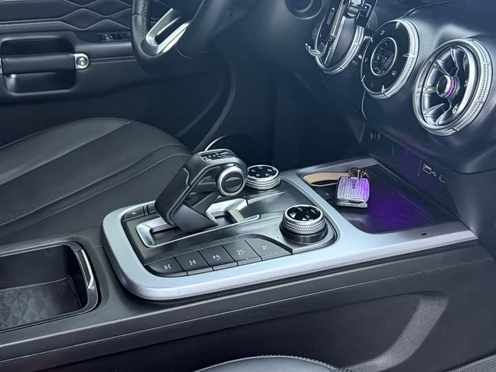 Фото 13 - Tank 300