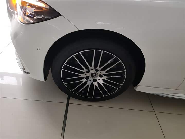 Фото 23 - Mercedes-Benz C-Class