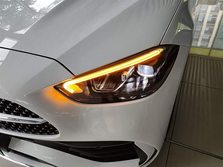 Фото 24 - Mercedes-Benz C-Class