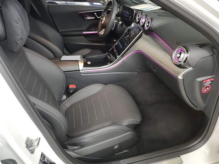 Фото 25 - Mercedes-Benz C-Class