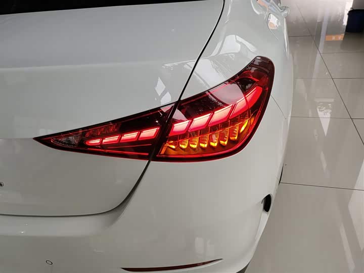 Фото 8 - Mercedes-Benz C-Class