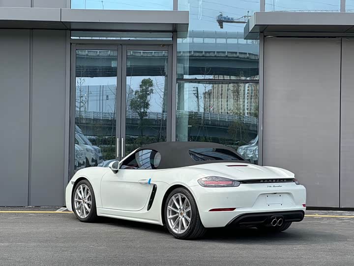 Фото 4 - Porsche 718