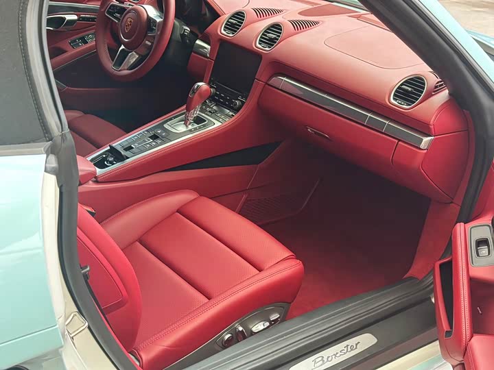 Фото 8 - Porsche 718