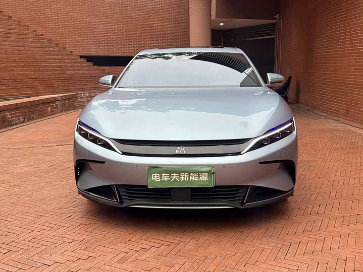 Фото 2 - BYD Han