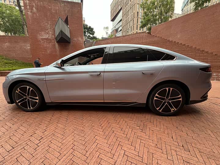 Фото 9 - BYD Han