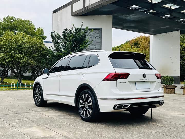 Фото 7 - Volkswagen Tiguan L Pro