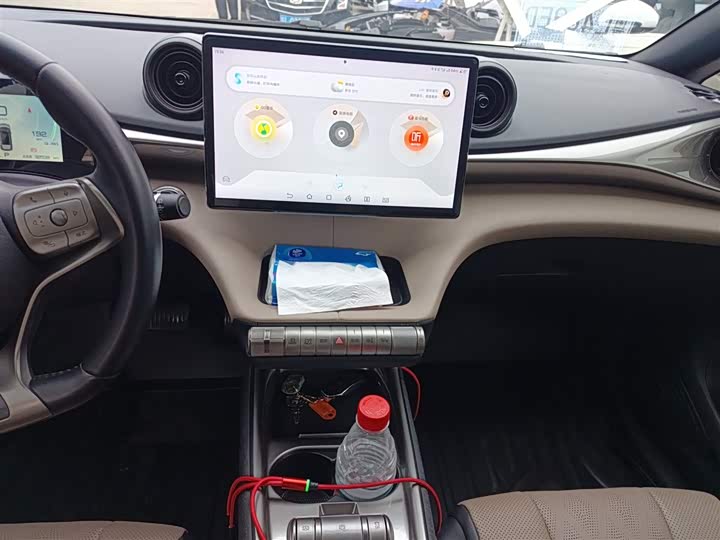 Фото 13 - BYD Dolphin