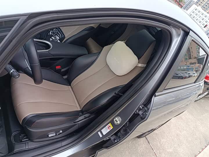 Фото 15 - BYD Dolphin