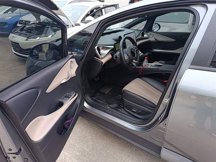 Фото 16 - BYD Dolphin