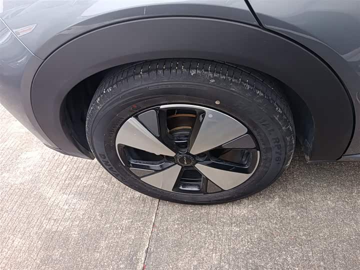 Фото 26 - BYD Dolphin