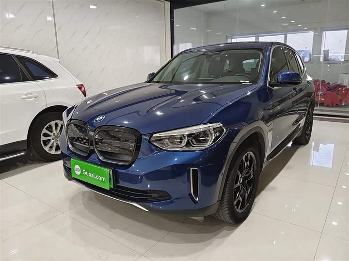 Фото 2 - BMW iX3