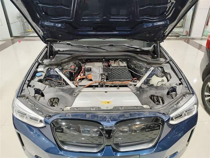 Фото 20 - BMW iX3