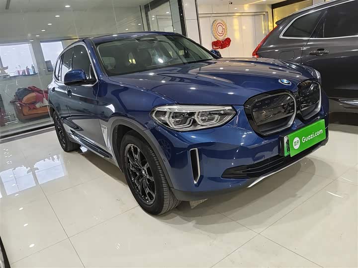 Фото 4 - BMW iX3