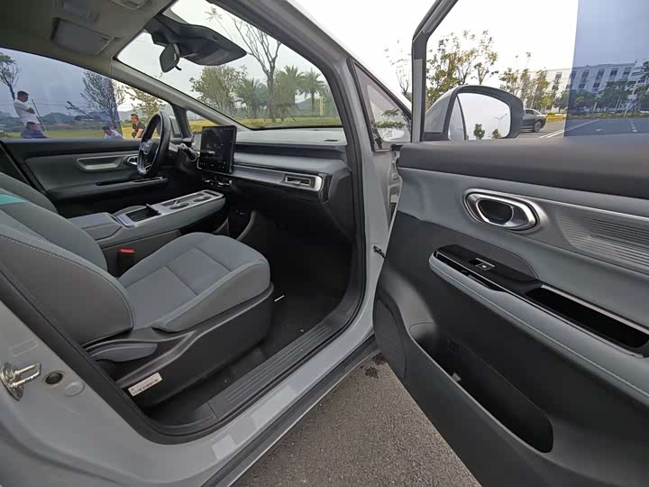 Фото 13 - GAC Aion Y