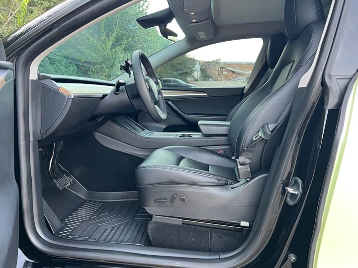 Фото 9 - Tesla Model Y