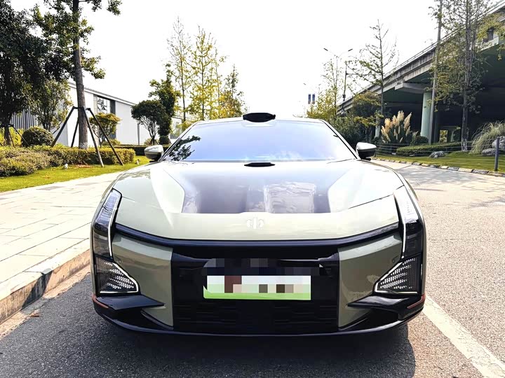 Фото 2 - HiPhi Z