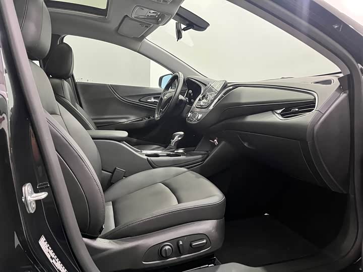 Фото 15 - Chevrolet Malibu XL