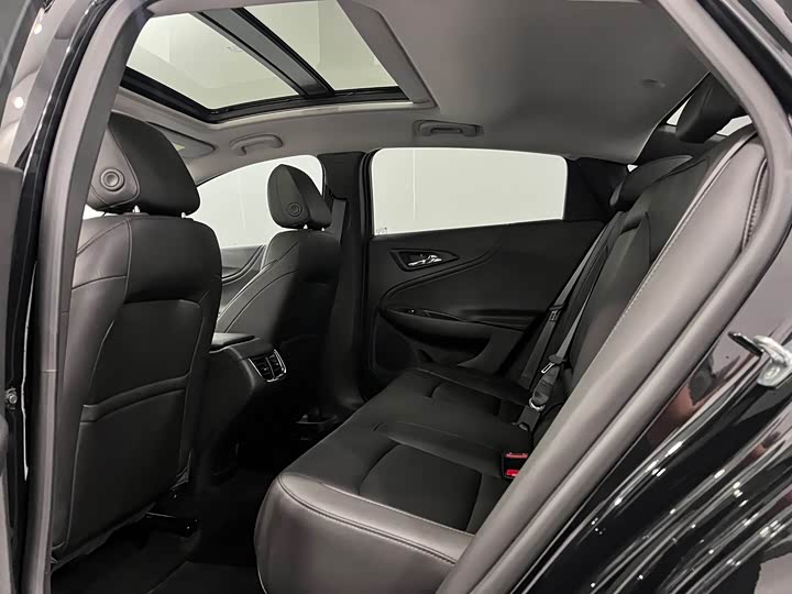 Фото 16 - Chevrolet Malibu XL