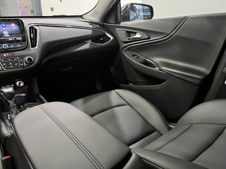 Фото 8 - Chevrolet Malibu XL