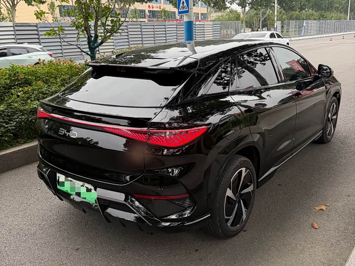 Фото 13 - BYD Sea Lion 07 EV