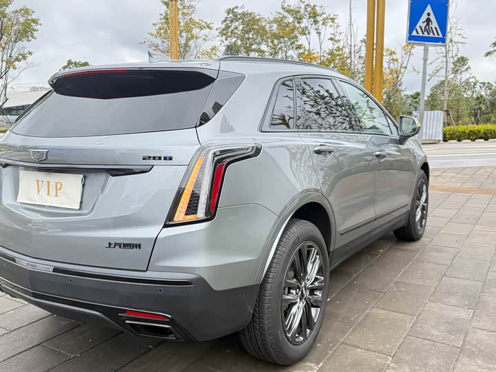 Фото 13 - Cadillac XT5