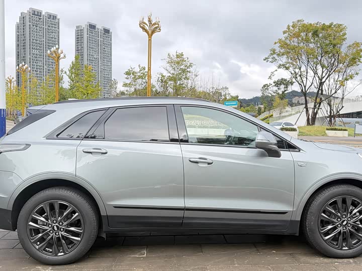 Фото 16 - Cadillac XT5