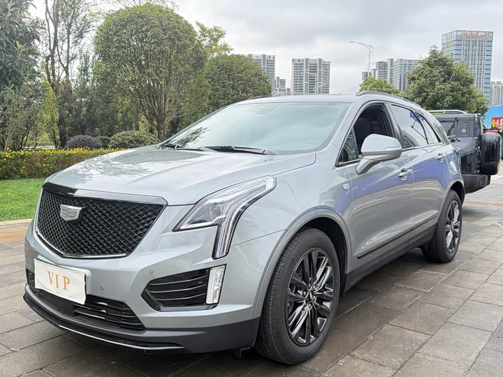 Фото 2 - Cadillac XT5