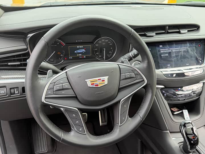 Фото 5 - Cadillac XT5