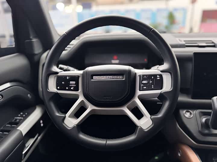 Фото 13 - Land Rover Defender