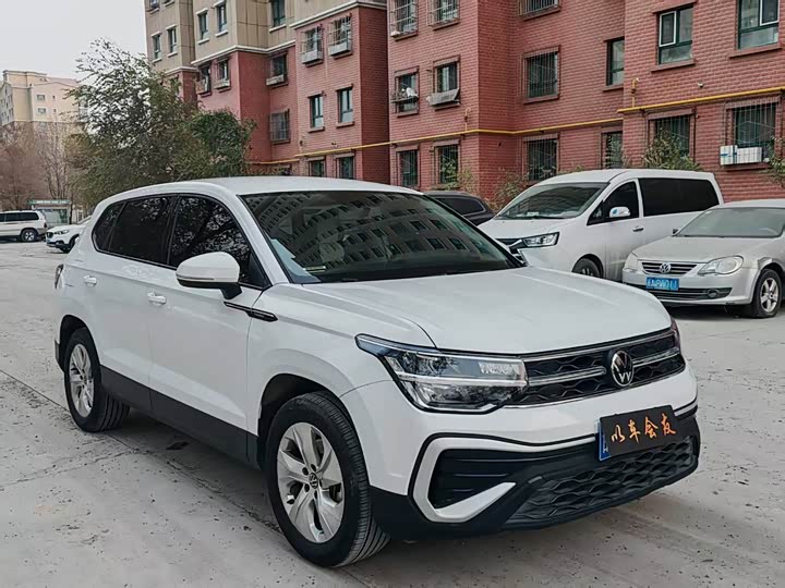 Фото 3 - Volkswagen Tharu