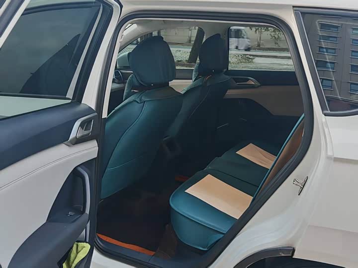 Фото 7 - Volkswagen Tharu