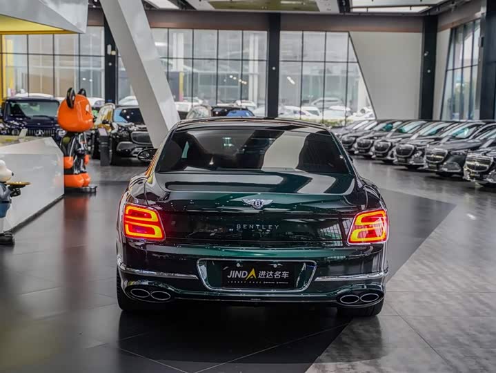 Фото 21 - Bentley Flying Spur