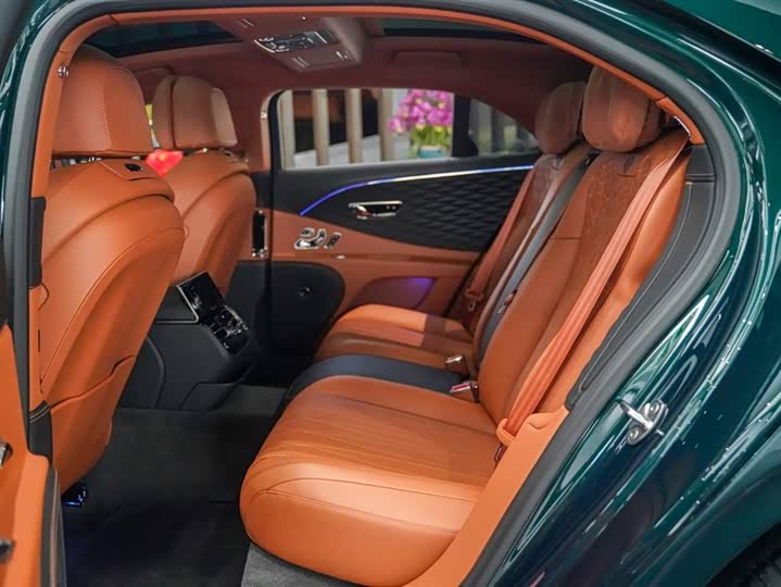 Фото 3 - Bentley Flying Spur